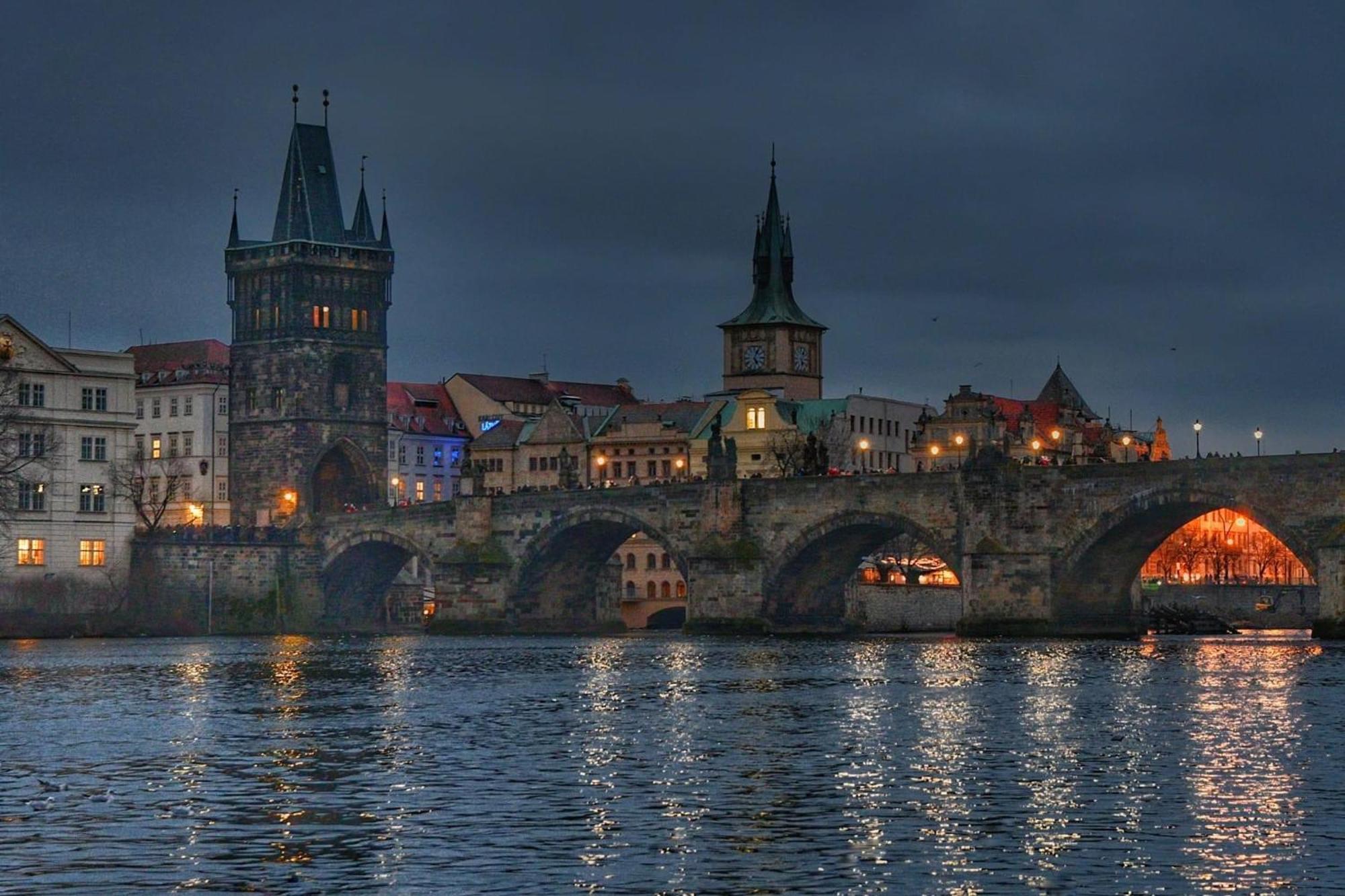 Center Of 369 * Praag